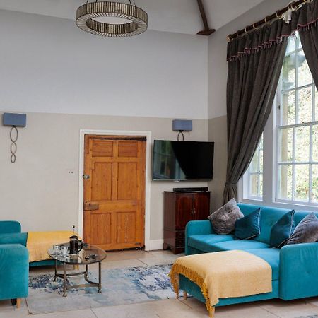 The Old School Rooms Beautiful Georgian Apartment, Sleeps 12 With Wifi And Parking, Near Bath Box  Esterno foto
